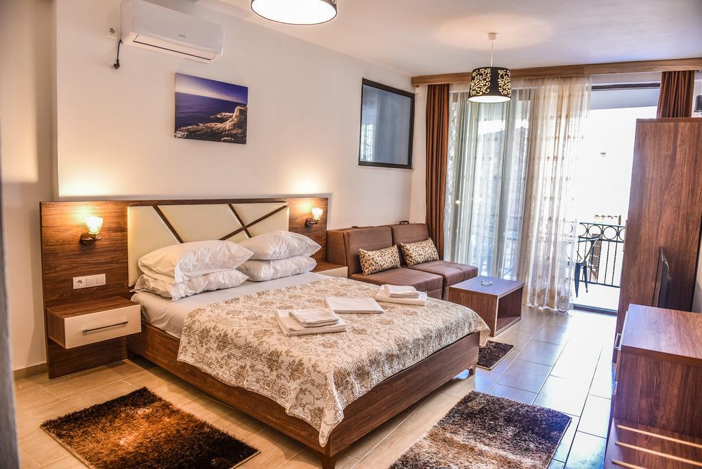 Apartments Timoni Улцинь Екстер'єр фото