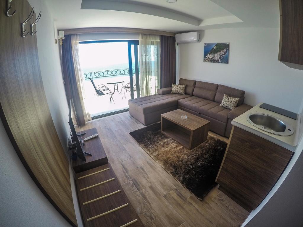 Apartments Timoni Улцинь Екстер'єр фото